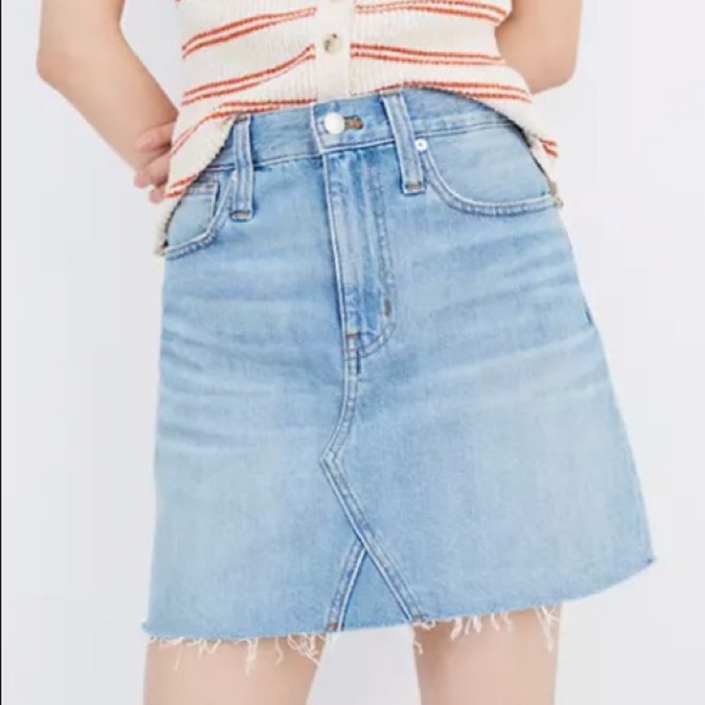 MADEWELL Rigid Denim A-line Skirt 24 Faded Light Wash Raw Hem Deconstructed Mini